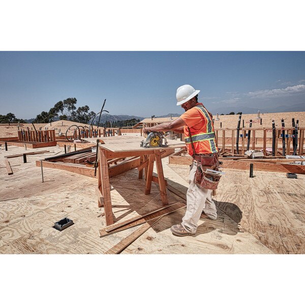 Cordless Worm Drive Style Saw